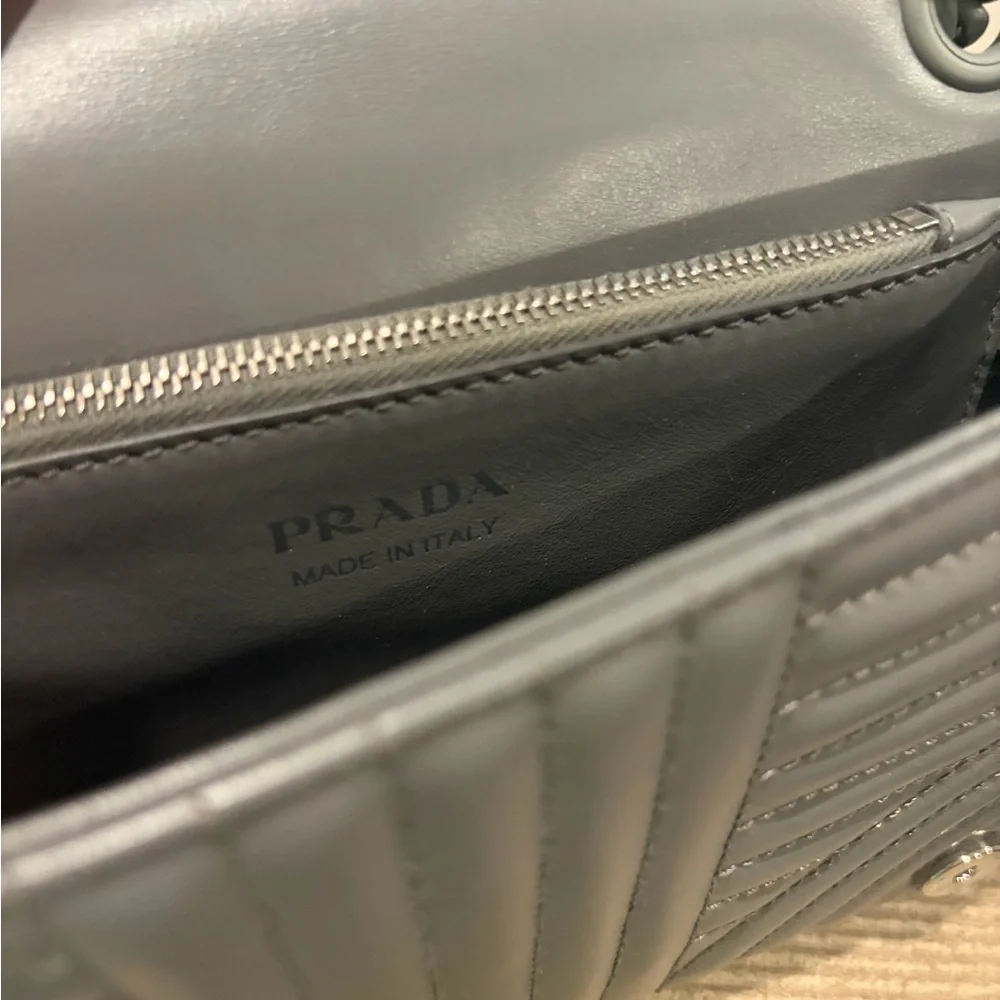 Prada Diagramme Grey Leather Bag w/ Chain Strap - Picture 10 of 13